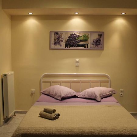 Cozy Studio Apartment In Pireus Экстерьер фото
