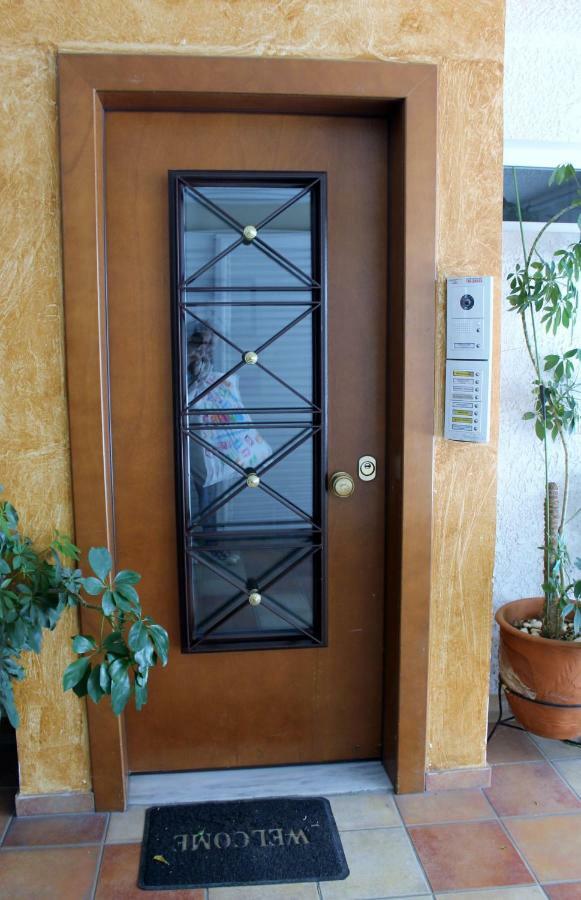 Cozy Studio Apartment In Pireus Экстерьер фото